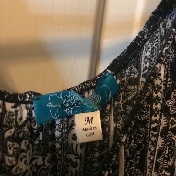 BLACK AND WHITE OFF THE SHOULDER SHIRT - Picture 2 of 3